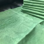 8 serviettes en damassé vert gazon