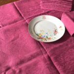 service de table damassé framboise