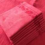 10 serviettes rouges